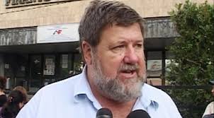 Scandalizați de triplarea salariilor demnitarilor