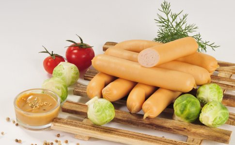 Crenvursti cu cati de E?