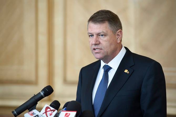 Klaus Iohannis se adreseaza Parlamentului