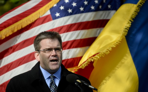 Dean Thompson in Romania