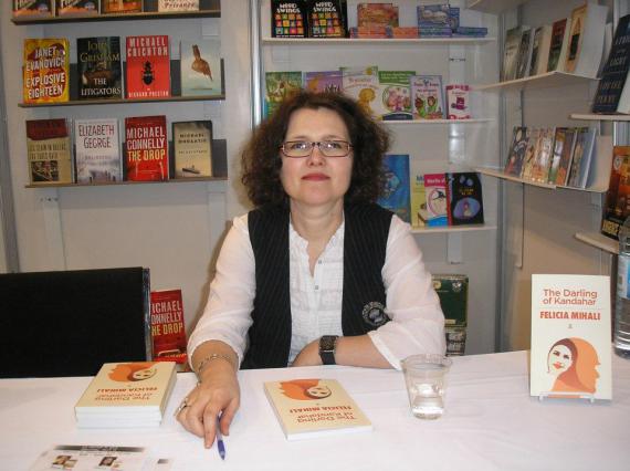 Felicia Mihali, „Artistul în timpul său”