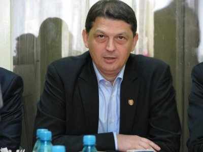 Fost ministru de interne reținut