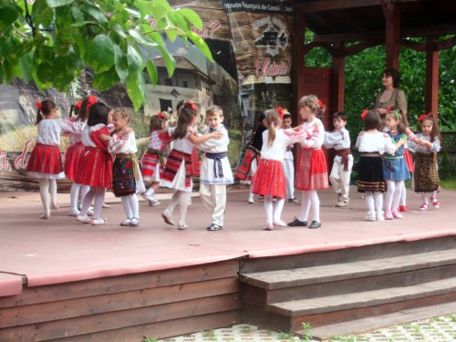 Jocuri românești la Hora Satului, ediția a III-a