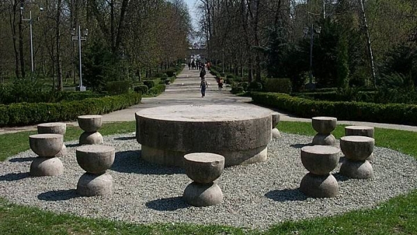 Fonduri pentru operele brâncușiene