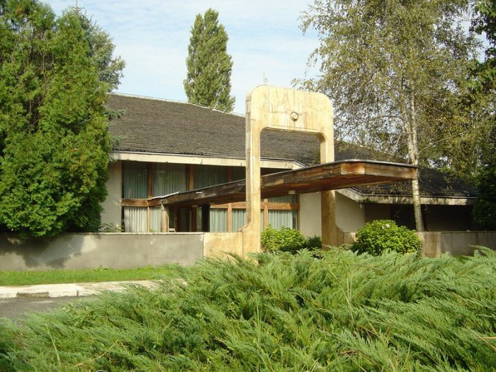 (Audio) Muzeul de Arta din Târgu-Jiu