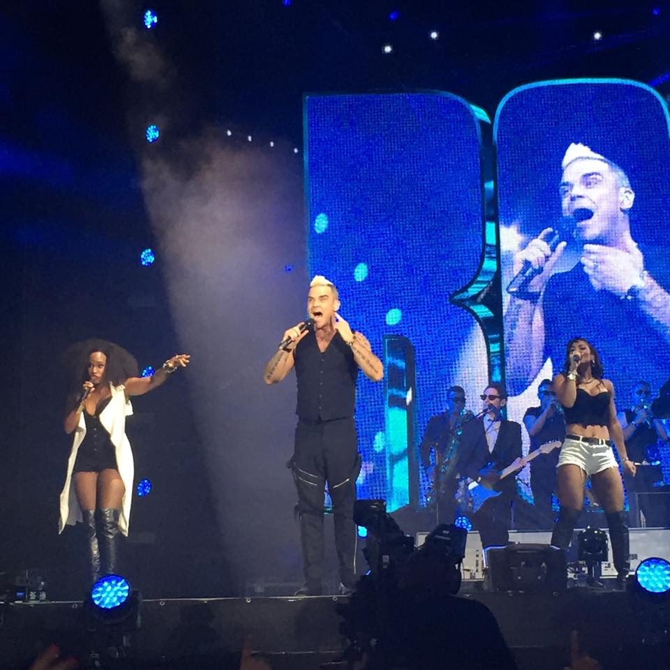„Bună seara, București! I’m really famous here!!!” – Robbie Williams