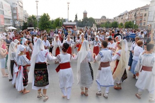 Incep „Traditiile verii”