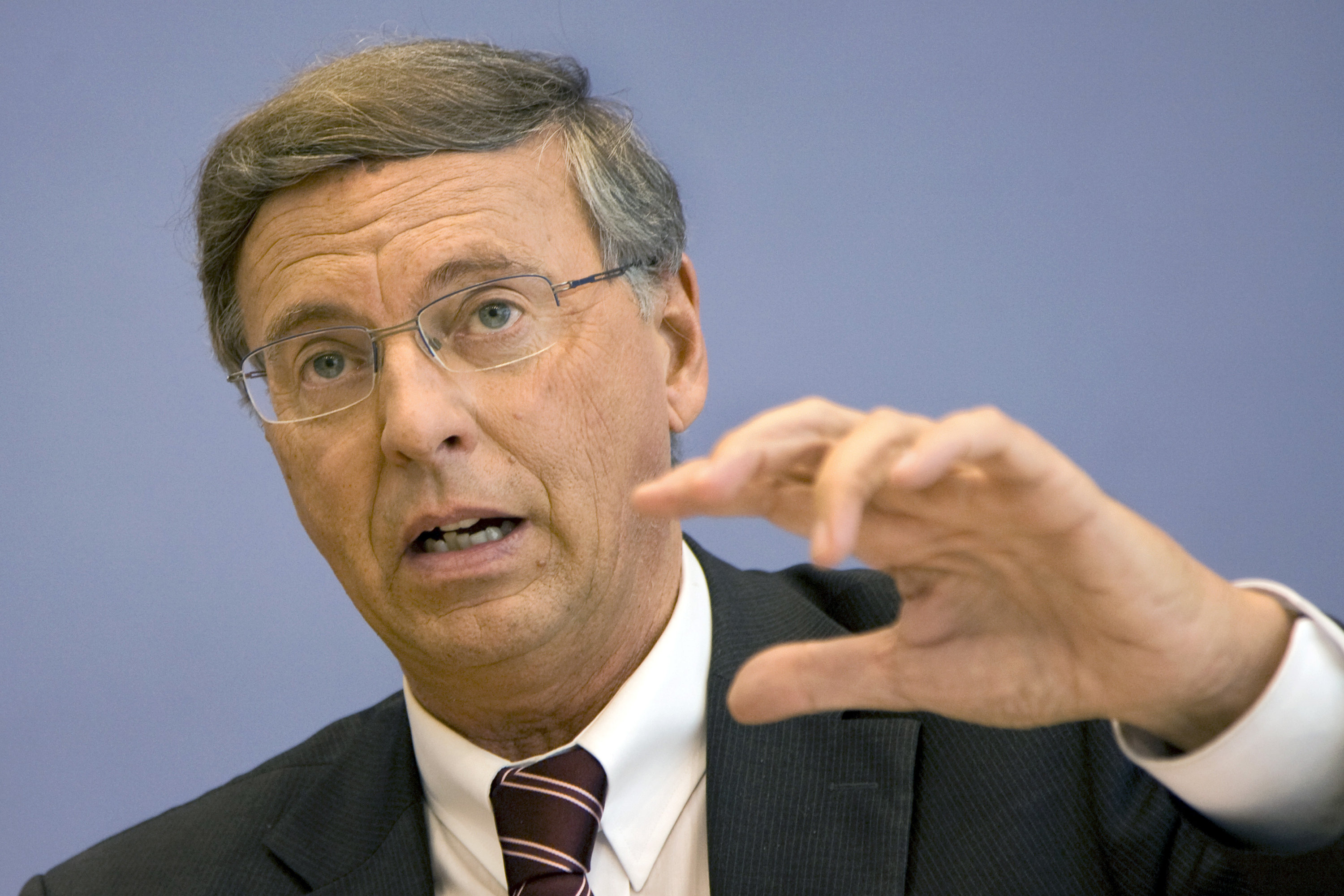 Demisie la nivel inalt din cauza Greciei