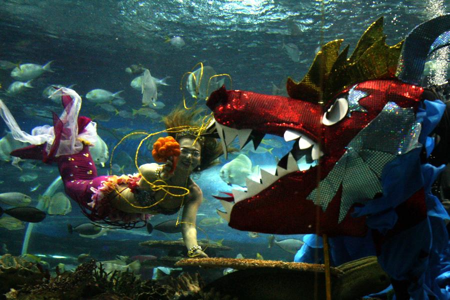 Papusile intra la apa!