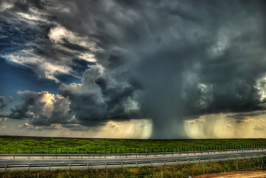 Mehedintiul, lovit de furtuna