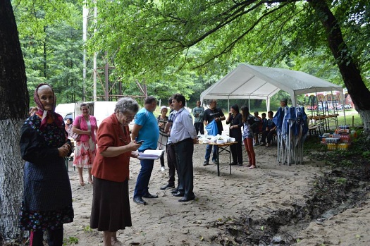 „De pe plaiuri caimone”