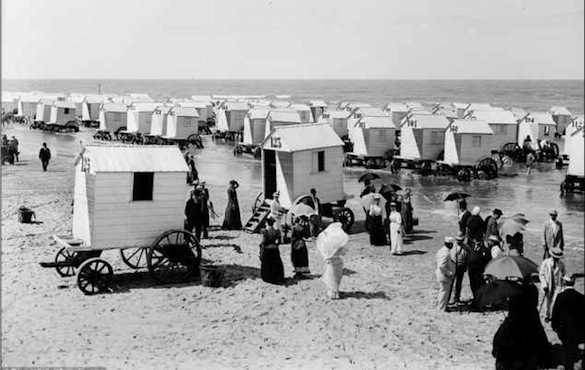 Cum se facea plaja acum 115 ani!