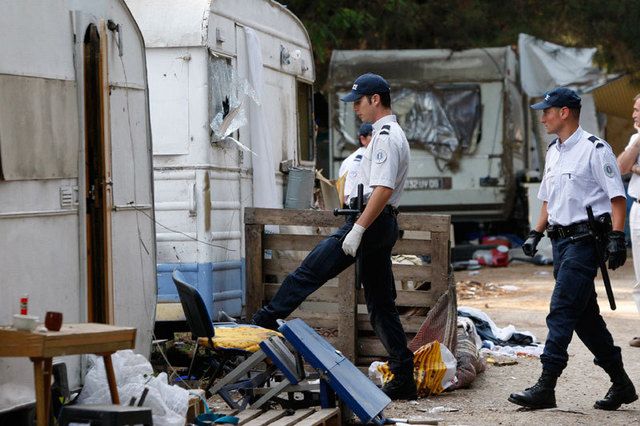 Atac asupra unei tabere de rromi din Franta