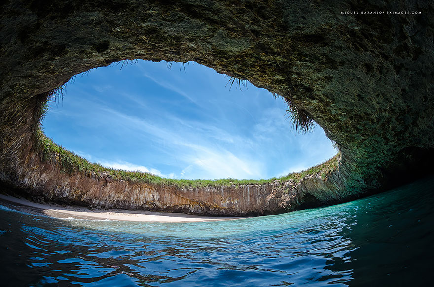 Picture of the Day: Hidden beach in Mexico