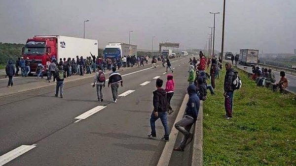 Numar triplu de imigranti in Europa