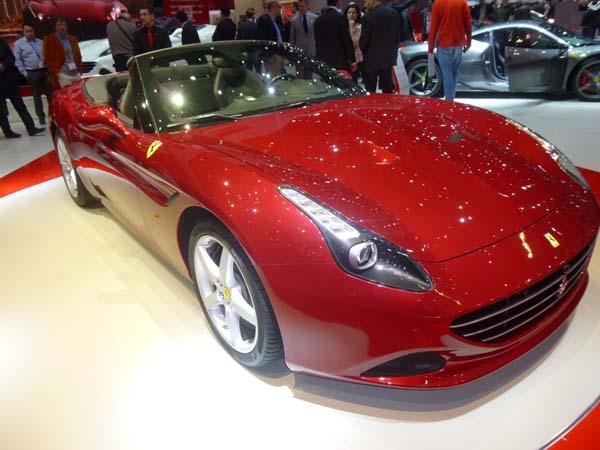 Ferrari California Turbo, testat în Munţii Carpaţi