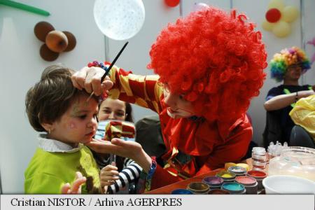 O lege obligă spitalele să angajeze clovni