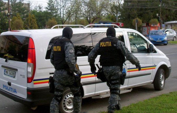 Perchezitii in Tg Jiu si Polovragi