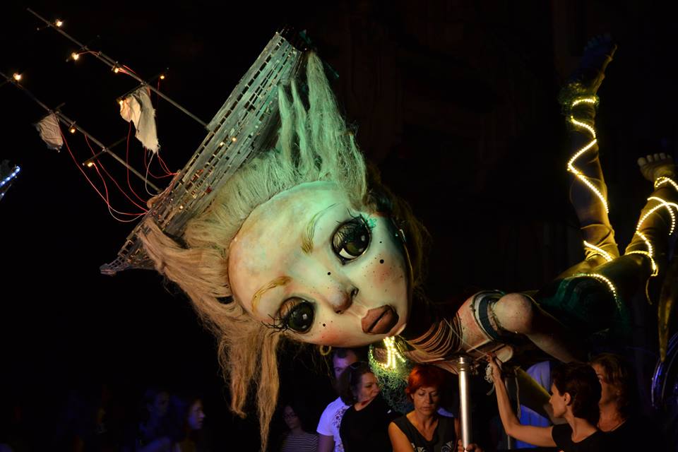 Revine Puppets Occupy Street!