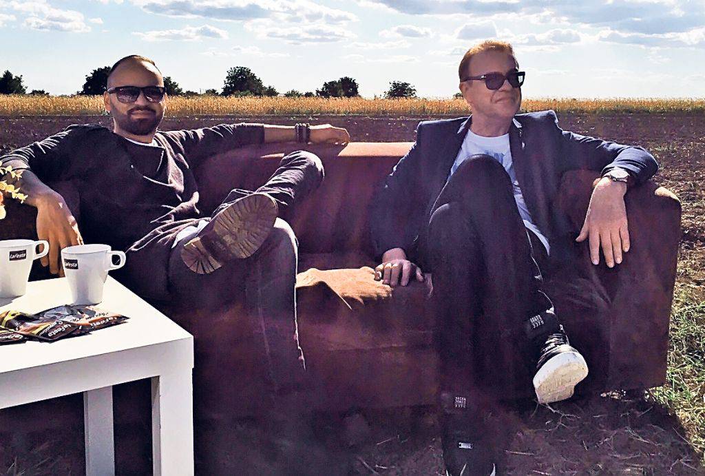 Cotabita s-a intors la muzica si la filmari!