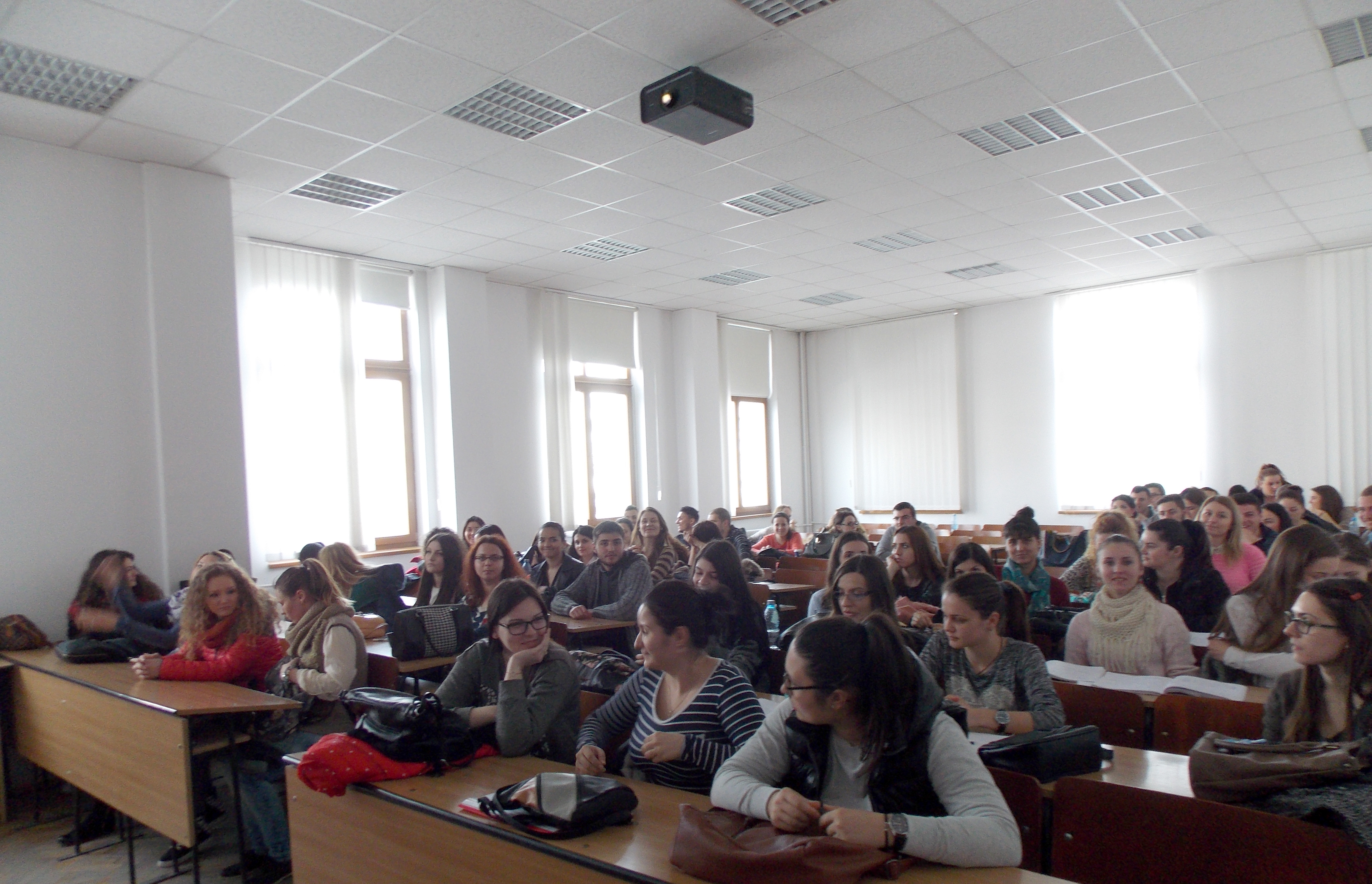 Elevii doljeni in vizite de studiu