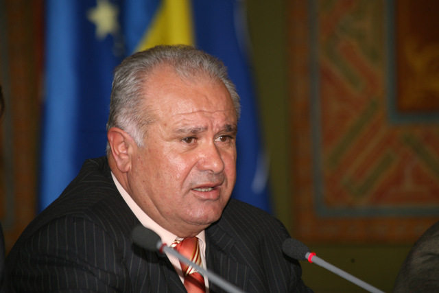 Conditii mai bune pentru asistatii social