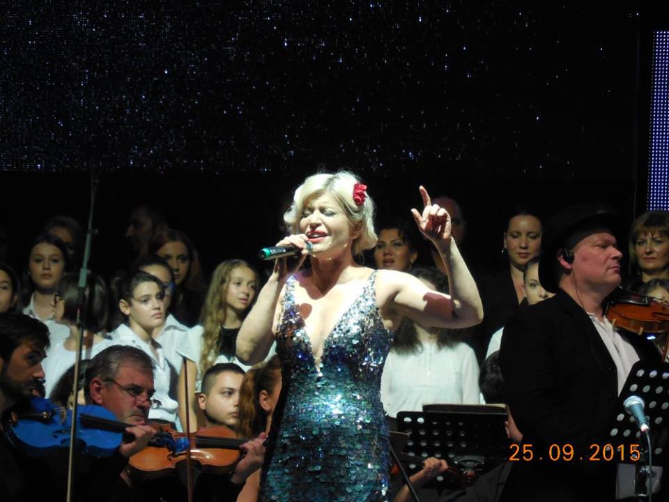 (Foto) Loredana la Craiova!