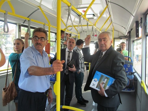 „Avansați mai în față!”