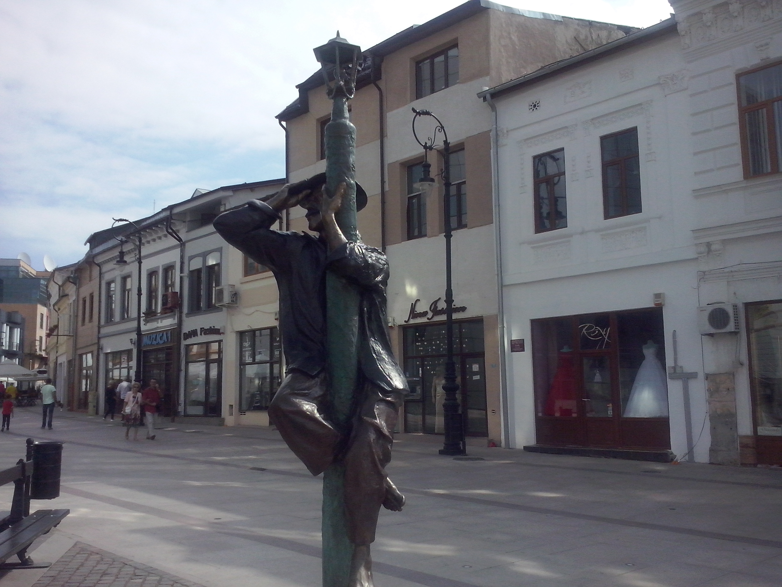 (Galerie foto) Plimbare de weekend printre statui