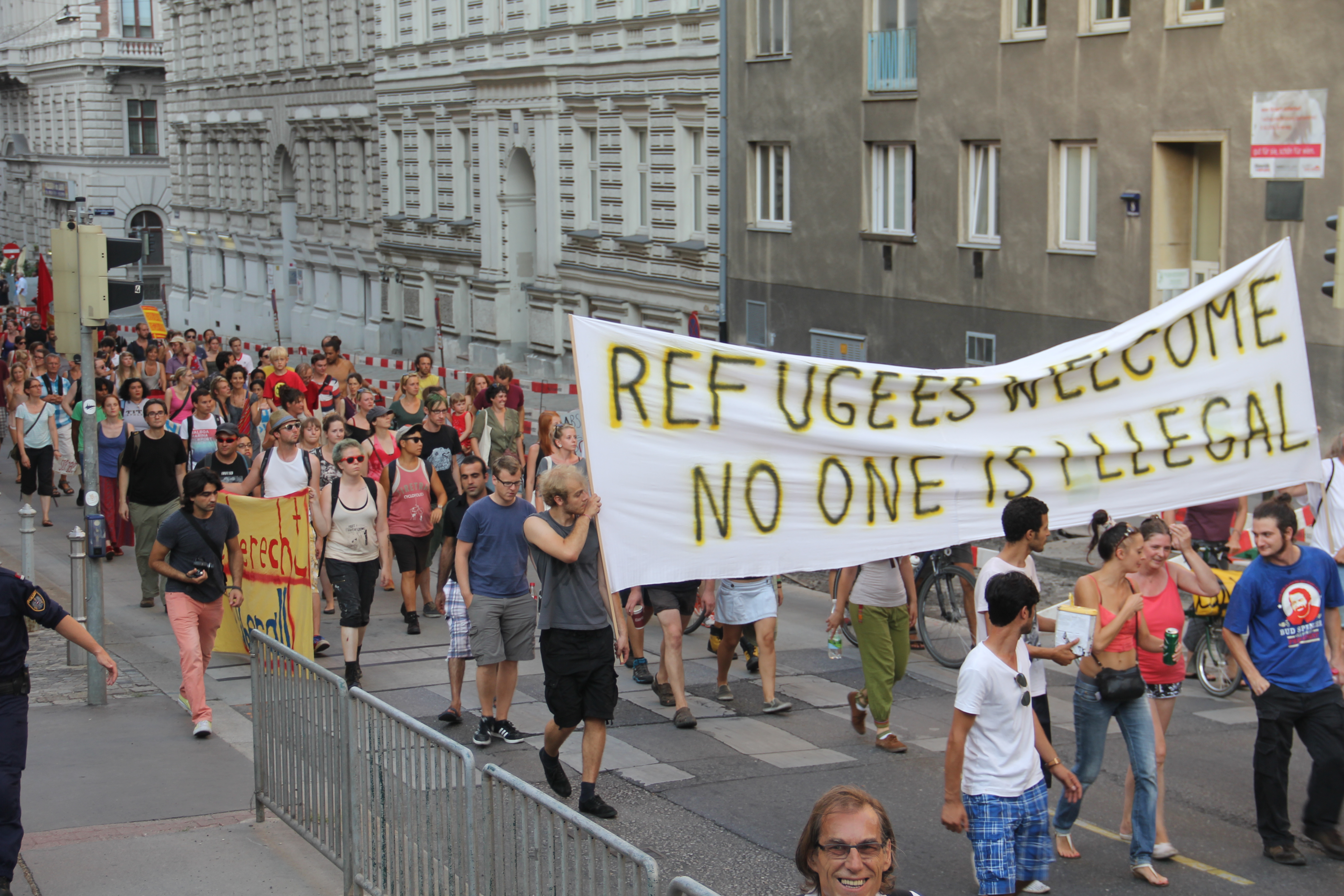 Proteste la Viena: „Refugiati, sunteti bineveniti!”