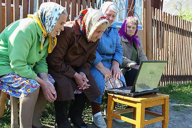 Cat de dependenti sunt romanii de internet?