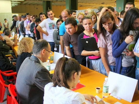 (Audio) Bursa locurilor de muncă pentru absolvenţi
