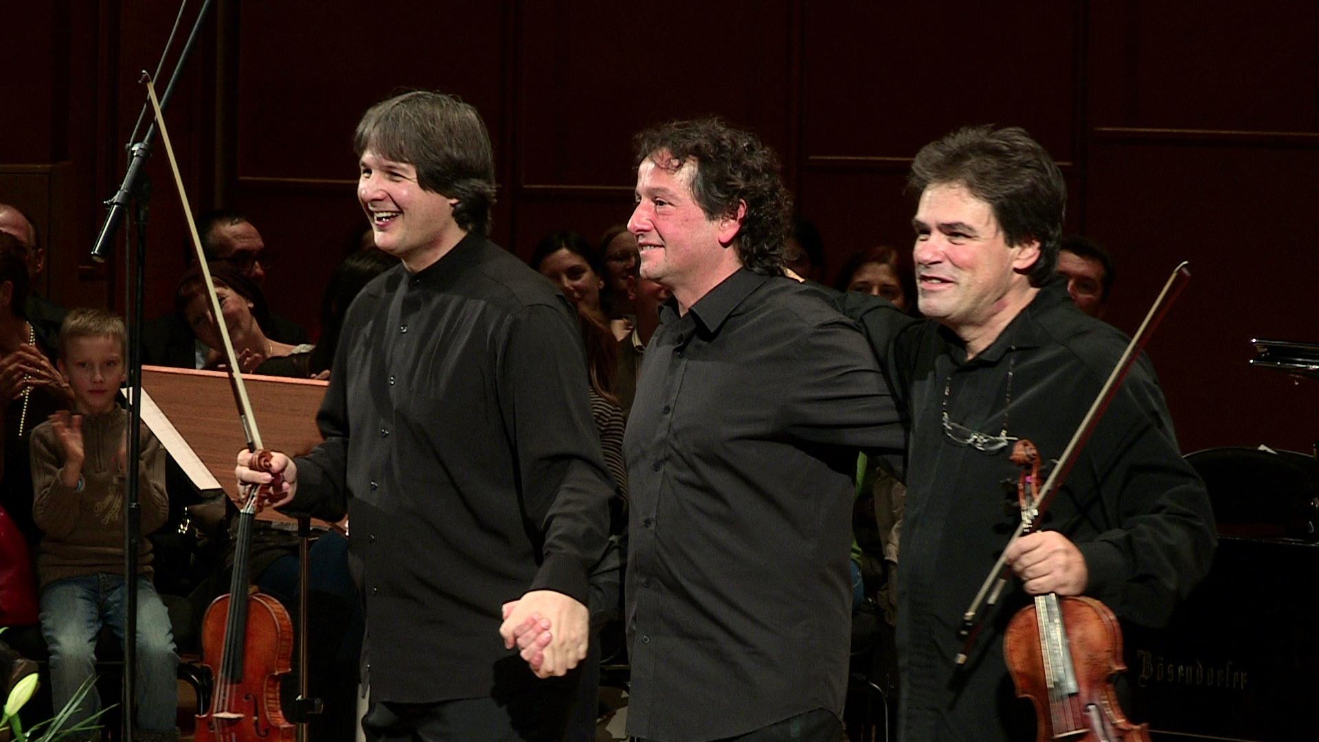 Duelul viorilor debuteaza la Pitesti