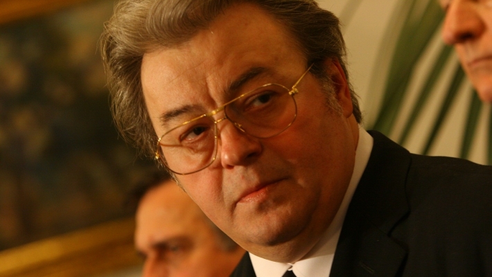 Trupul neinsufletit al lui Corneliu Vadim Tudor a fost depus la biserica