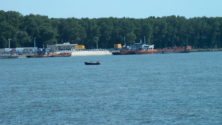 Calitatea apei Dunării, monitorizata in Mehedinti