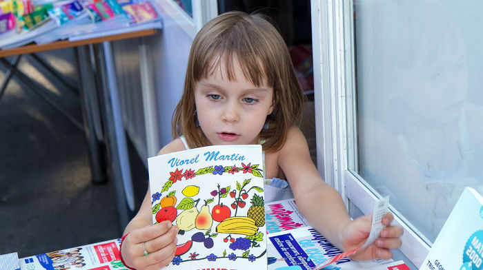 Targul GAUDEAMUS carte scolara continua in Parcul Cismigiu