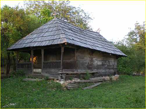 Biserici de lemn strămutate