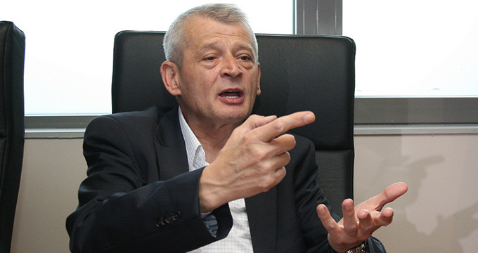 Cinci persoane retinute in dosarul de coruptie al primarului Sorin Oprescu