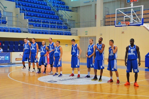 SCM-U Craiova a plecat ieri in Serbia