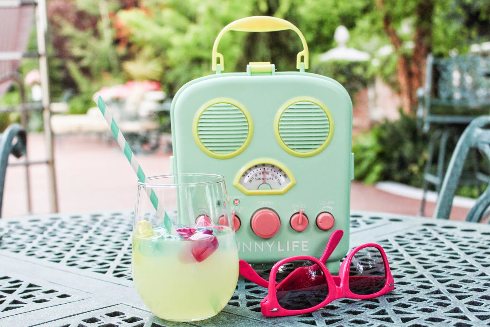 Picture of the day: Everywhere you go, always take the weather with you!