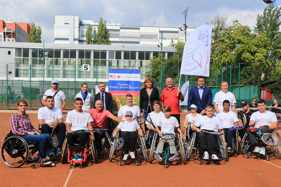 Antrenori de tenis in scaun rulant