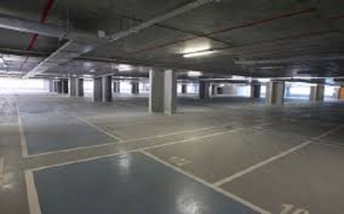 Parcare supraetajată în Piața Centrală