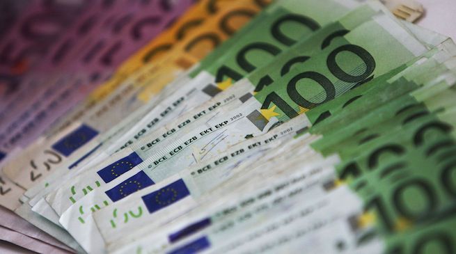 Mehedinteni prinsi cu bani falsi