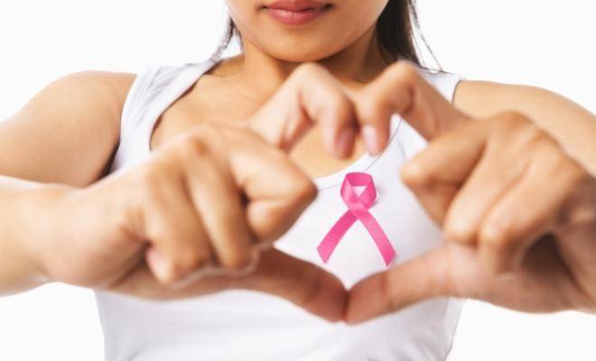 ”Nu am făcut destul”. Consultaţii gratuite pentru femeile din mediul rural, pentru depistarea cancerului de sân