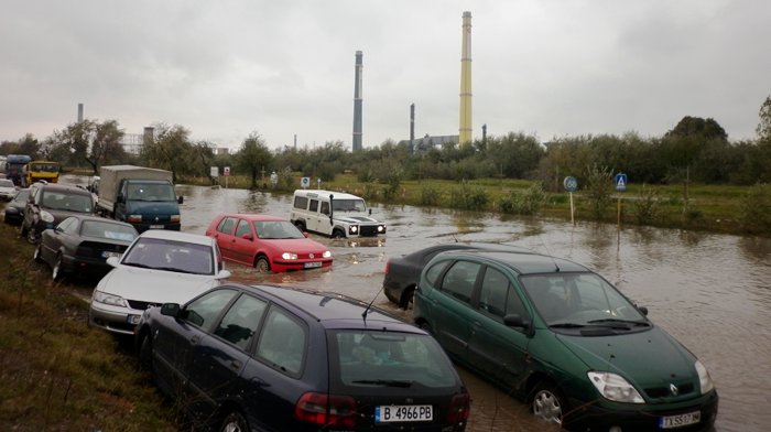 Ajutoare pentru locuitorii din Corbu afectati de viitura