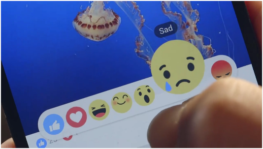Facebook lanseaza azi un nou buton: REACTIONS