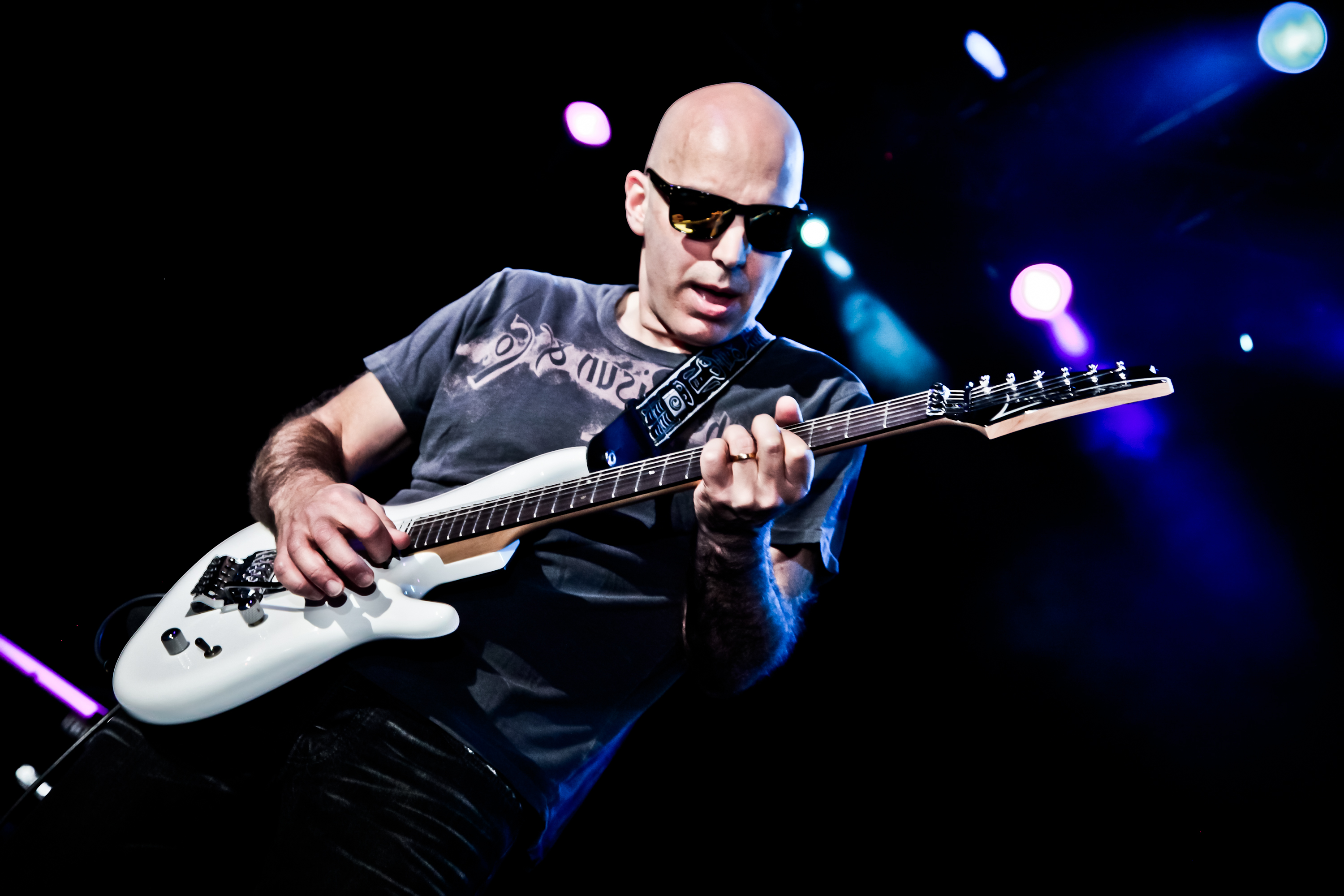 Joe Satriani concerteaza astazi in Capitala!