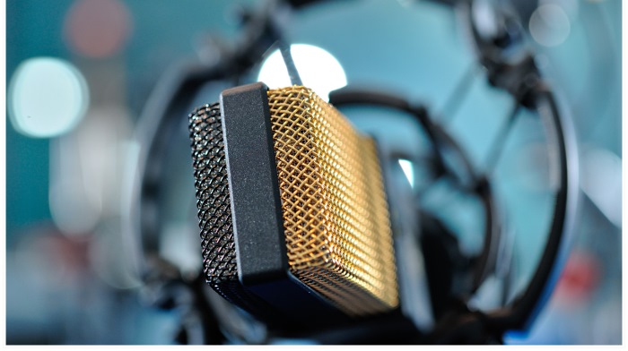 ROMANIA FRUMOASA: 10 povesti numai bune de spus mai departe