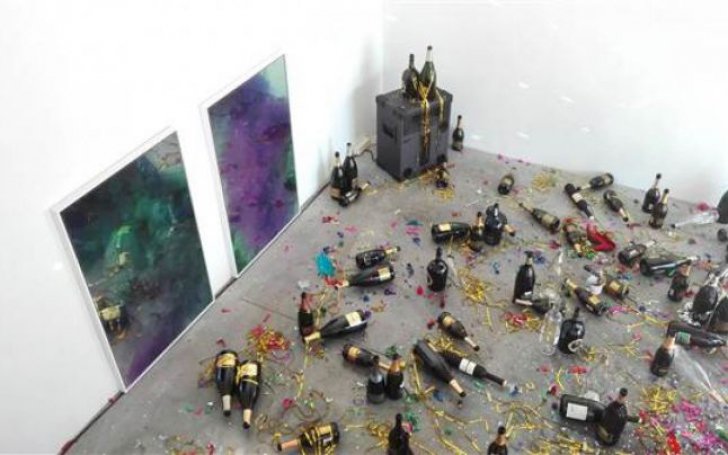 O femeie de serviciu a unei galerii de arta a aruncat o opera la gunoi!