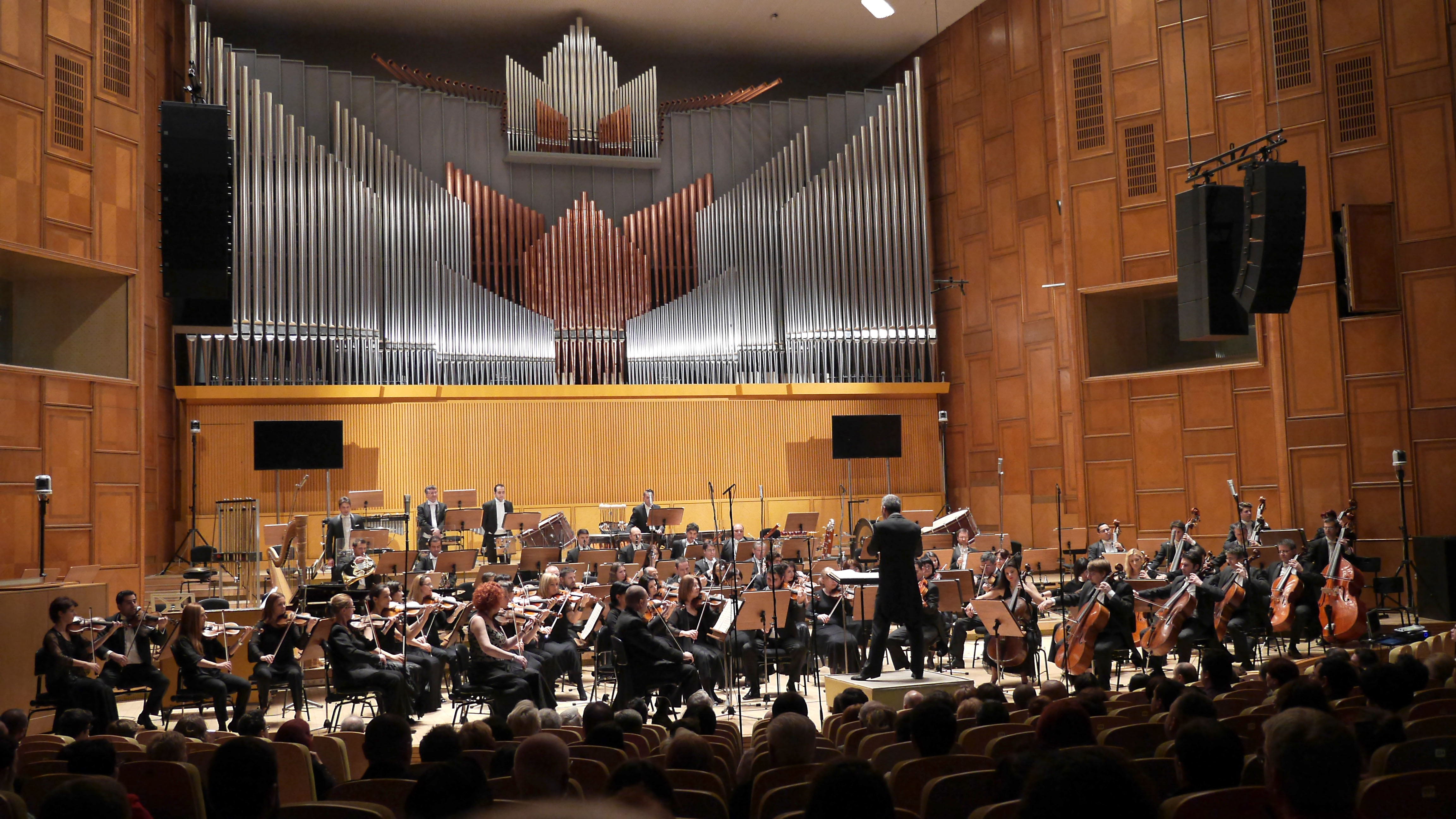 Valentin Radutiu, Julien Salemkour si Orchestra Nationala Radio deschid stagiunea la Sala Radio